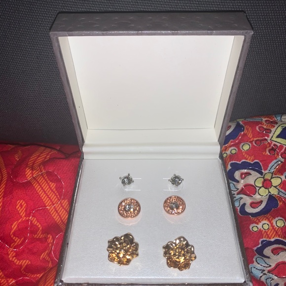 Earring set - Picture 2 of 4